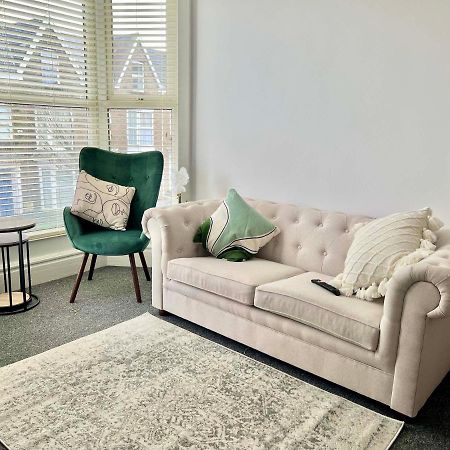 Stunning Flat Close To Beach Swansea Extérieur photo