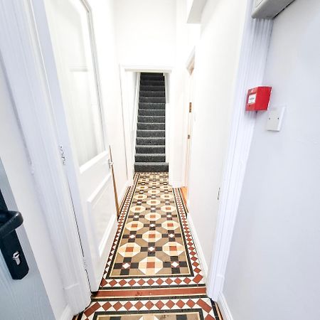 Stunning Flat Close To Beach Swansea Extérieur photo