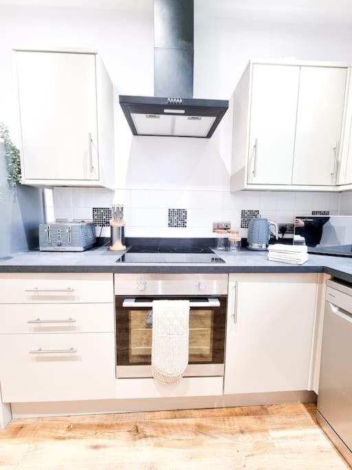 Stunning Flat Close To Beach Swansea Extérieur photo