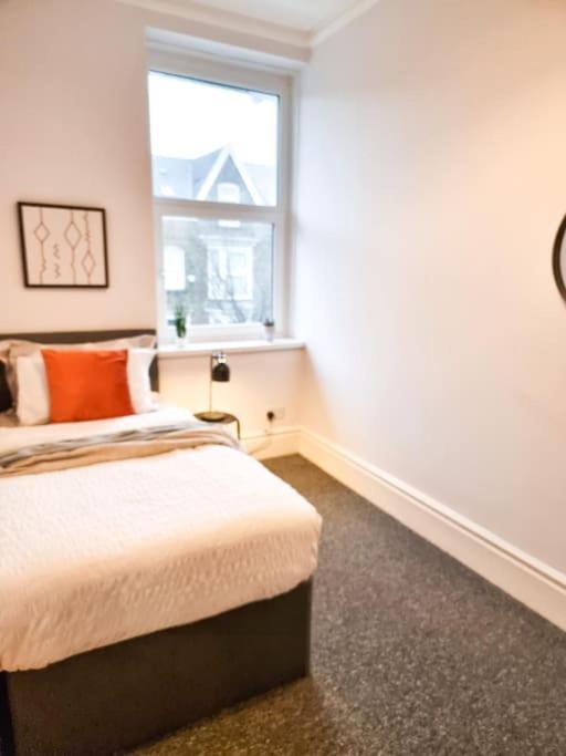 Stunning Flat Close To Beach Swansea Extérieur photo