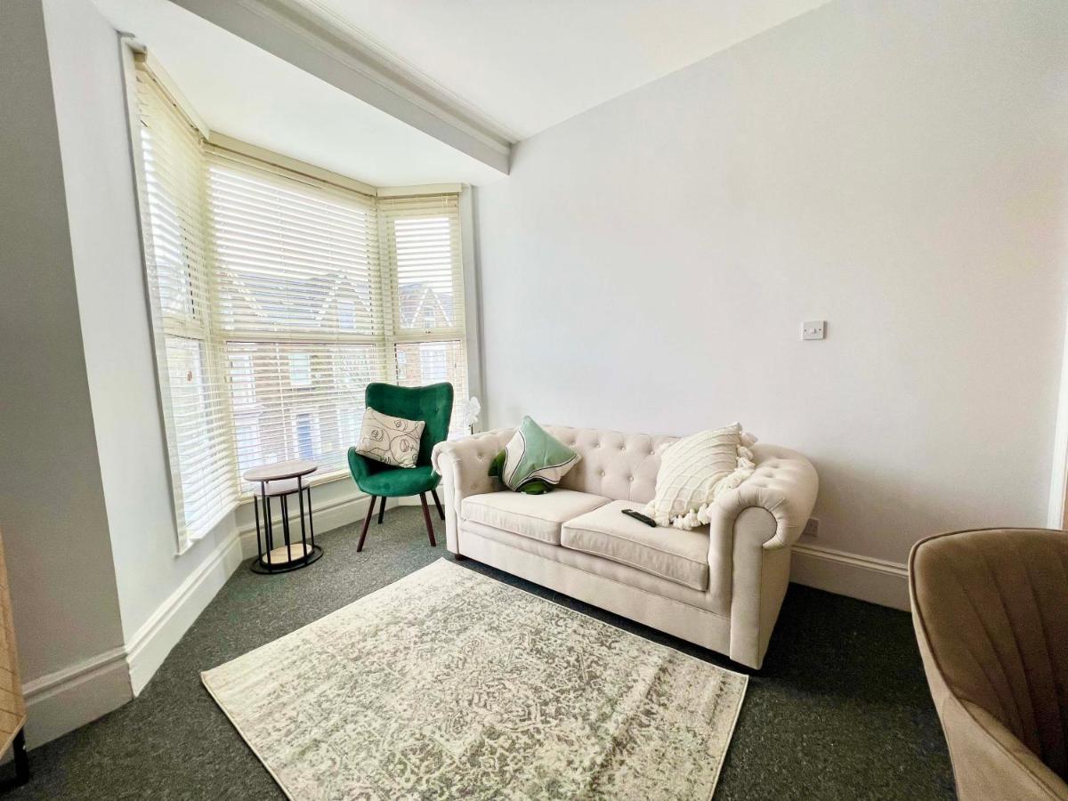 Stunning Flat Close To Beach Swansea Extérieur photo